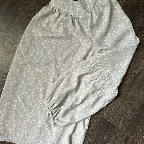 LC Lauren Conrad Cream Floral Blouse - Picture 4 of 5